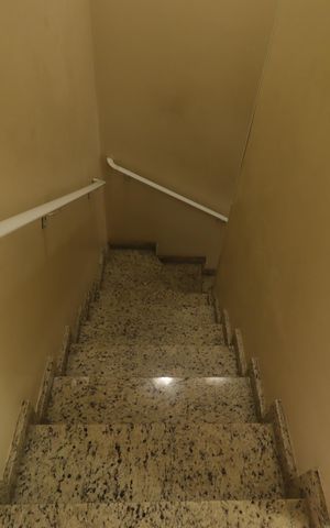 Casa à venda com 120m², 3 quartos e 2 vagasEscada