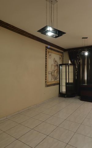 Casa à venda com 120m², 3 quartos e 2 vagasSala
