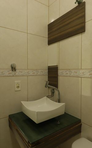 Casa à venda com 120m², 3 quartos e 2 vagasBanheiro Social