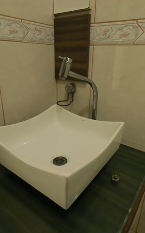 Casa à venda com 120m², 3 quartos e 2 vagasBanheiro Social - Pia