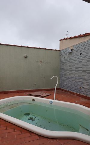 Casa à venda com 120m², 3 quartos e 2 vagasPiscina