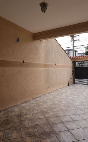 Casa à venda com 120m², 3 quartos e 2 vagasGaragem