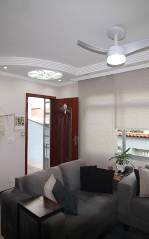 Casa à venda com 210m², 4 quartos e 4 vagasSala