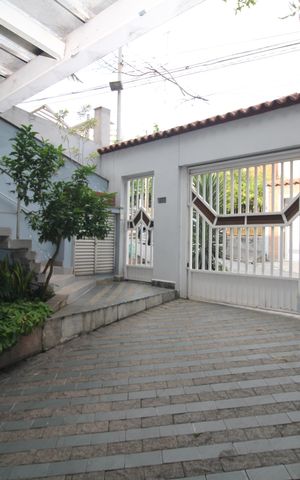 Casa à venda com 210m², 4 quartos e 4 vagasGaragem