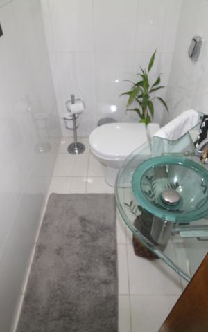 Casa à venda com 210m², 4 quartos e 4 vagasLavabo