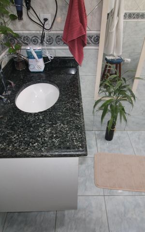 Casa à venda com 210m², 4 quartos e 4 vagasBanheiro 1