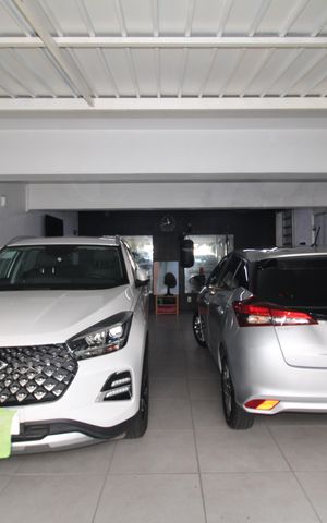 Casa à venda com 210m², 4 quartos e 4 vagasGaragem