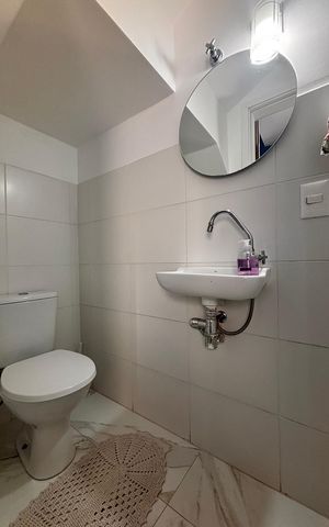 Casa de condomínio à venda com 70m², 2 quartos e 2 vagas Casa de condomínio à venda com 70m², 2 quartos e 2 vagasLavabo