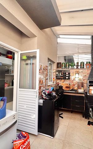 Casa de condomínio à venda com 70m², 2 quartos e 2 vagas Casa de condomínio à venda com 70m², 2 quartos e 2 vagasChurrasqueira