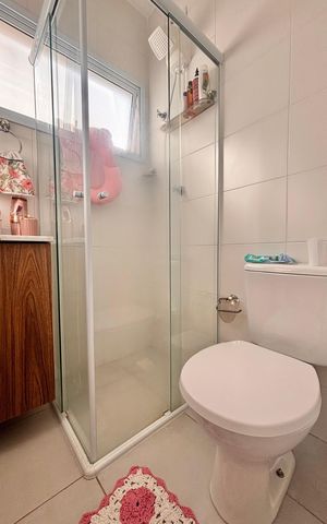 Casa de condomínio à venda com 70m², 2 quartos e 2 vagas Casa de condomínio à venda com 70m², 2 quartos e 2 vagasBanheiro suíte 1