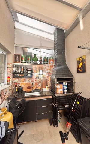 Casa de condomínio à venda com 70m², 2 quartos e 2 vagas Casa de condomínio à venda com 70m², 2 quartos e 2 vagasChurrasqueira