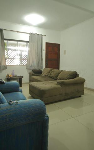 Casa para alugar com 97m², 2 quartos e 2 vagasSala