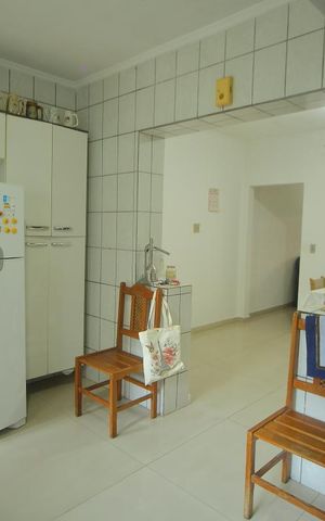 Casa para alugar com 97m², 2 quartos e 2 vagasCozinha 