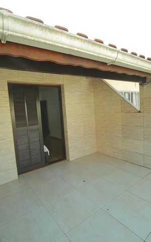 Casa para alugar com 97m², 2 quartos e 2 vagasVaranda Quarto 1 