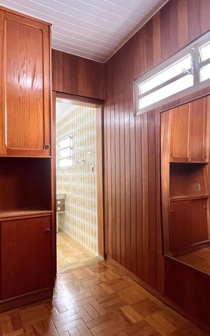 Casa para alugar com 105m², 2 quartos e 1 vaga Casa para alugar com 105m², 2 quartos e 1 vagaCloset da suíte