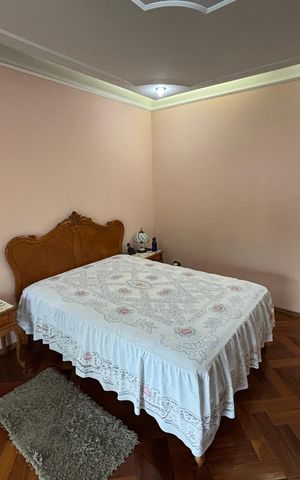 Casa à venda com 390m², 4 quartos e 4 vagas Casa à venda com 390m², 4 quartos e 4 vagasSuite