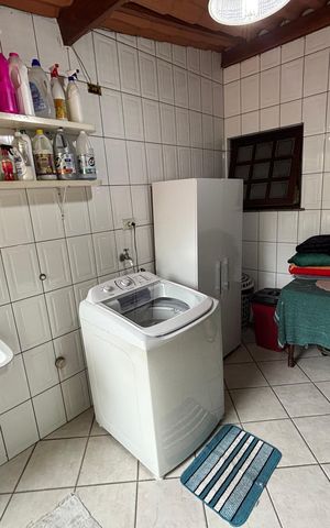 Casa à venda com 390m², 4 quartos e 4 vagas Casa à venda com 390m², 4 quartos e 4 vagasÁrea de Serviço