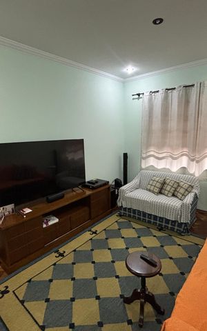 Casa à venda com 390m², 4 quartos e 4 vagas Casa à venda com 390m², 4 quartos e 4 vagasSala TV