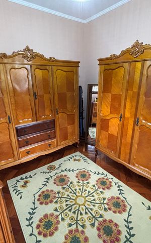 Casa à venda com 390m², 4 quartos e 4 vagas Casa à venda com 390m², 4 quartos e 4 vagasCloset da suite