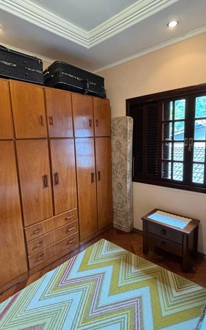 Casa à venda com 390m², 4 quartos e 4 vagas Casa à venda com 390m², 4 quartos e 4 vagasQuarto 2
