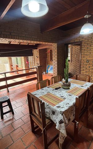 Casa à venda com 390m², 4 quartos e 4 vagas Casa à venda com 390m², 4 quartos e 4 vagasChurrasqueira