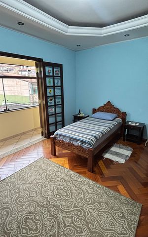 Casa à venda com 390m², 4 quartos e 4 vagas Casa à venda com 390m², 4 quartos e 4 vagasQuarto 1