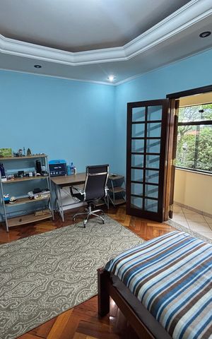 Casa à venda com 390m², 4 quartos e 4 vagas Casa à venda com 390m², 4 quartos e 4 vagasQuarto 1