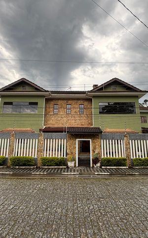 Casa à venda com 390m², 4 quartos e 4 vagas
