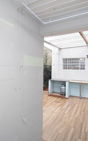 Casa à venda com 90m², 2 quartos e 1 vaga Casa à venda com 90m², 2 quartos e 1 vagaÁrea de Serviço
