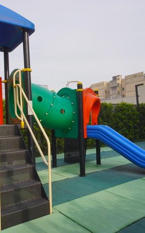 Apartamento para alugar com 60m², 2 quartos e 1 vaga Apartamento para alugar com 60m², 2 quartos e 1 vagaÁrea comum - Playground