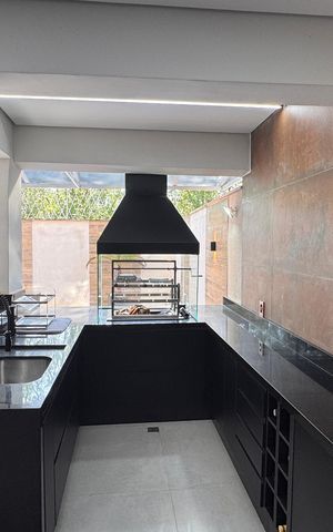 Casa de condomínio para alugar com 400m², 3 quartos e 3 vagas Casa de condomínio para alugar com 400m², 3 quartos e 3 vagasÁrea gourmet