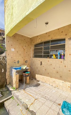 Casa à venda com 98m², 2 quartos e 1 vaga Casa à venda com 98m², 2 quartos e 1 vagaÁrea de Serviço
