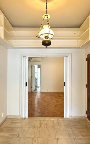 Apartamento à venda com 172m², 3 quartos e 1 vaga
