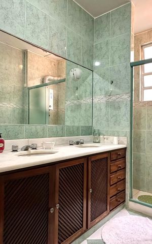 Apartamento à venda com 172m², 3 quartos e 1 vaga