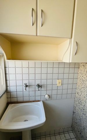 Casa para alugar com 50m², 2 quartos e sem vaga