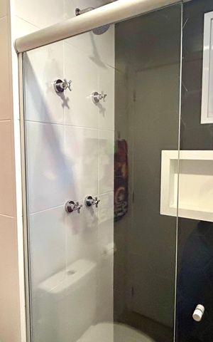 Apartamento à venda com 80m², 2 quartos e 1 vaga Apartamento à venda com 80m², 2 quartos e 1 vagaBanheiro 1