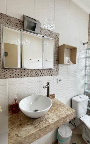 Casa para alugar com 120m², 3 quartos e 1 vaga Casa para alugar com 120m², 3 quartos e 1 vagaBanheiro