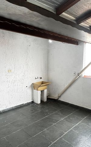 Casa para alugar com 120m², 3 quartos e 1 vaga Casa para alugar com 120m², 3 quartos e 1 vagaÁrea de Serviço