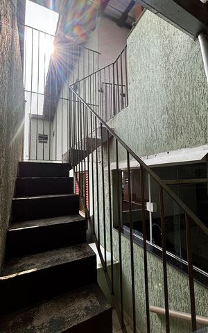 Casa para alugar com 120m², 3 quartos e 1 vaga Casa para alugar com 120m², 3 quartos e 1 vagaEscada