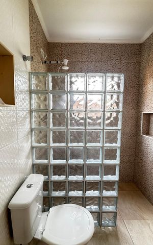 Casa para alugar com 120m², 3 quartos e 1 vaga Casa para alugar com 120m², 3 quartos e 1 vagaBanheiro