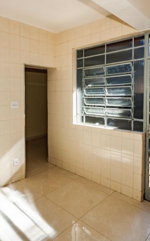 Casa para alugar com 200m², 4 quartos e 2 vagasCozinha