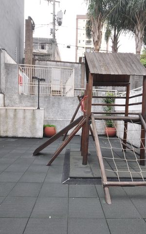 Apartamento para alugar com 120m², 2 quartos e 2 vagasÁrea comum - Playground
