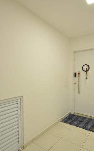 Apartamento para alugar com 120m², 2 quartos e 2 vagasHall de entrada da unidade