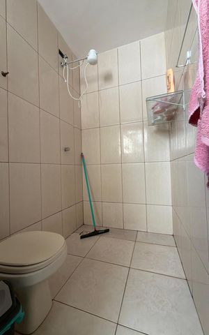 Casa à venda com 180m², 6 quartos e 2 vagas