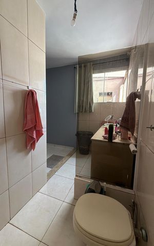 Casa à venda com 180m², 6 quartos e 2 vagas