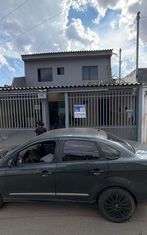 Casa à venda com 180m², 6 quartos e 2 vagas