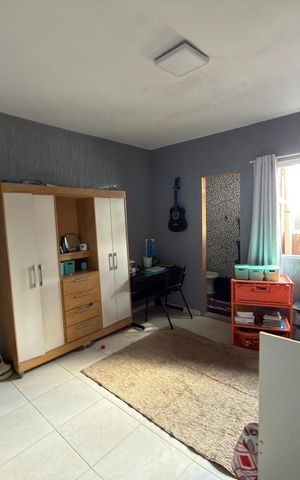 Casa à venda com 180m², 6 quartos e 2 vagas