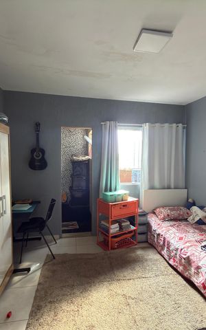 Casa à venda com 180m², 6 quartos e 2 vagas