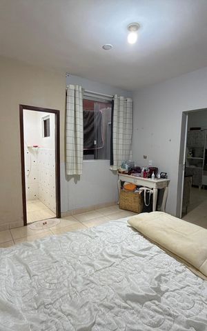 Casa à venda com 180m², 6 quartos e 2 vagas