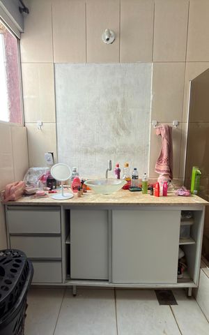 Casa à venda com 180m², 6 quartos e 2 vagas